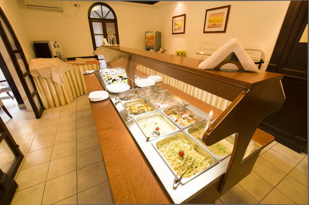 Petrovac Vila Duric - Ex Hotel Duric מראה חיצוני תמונה
