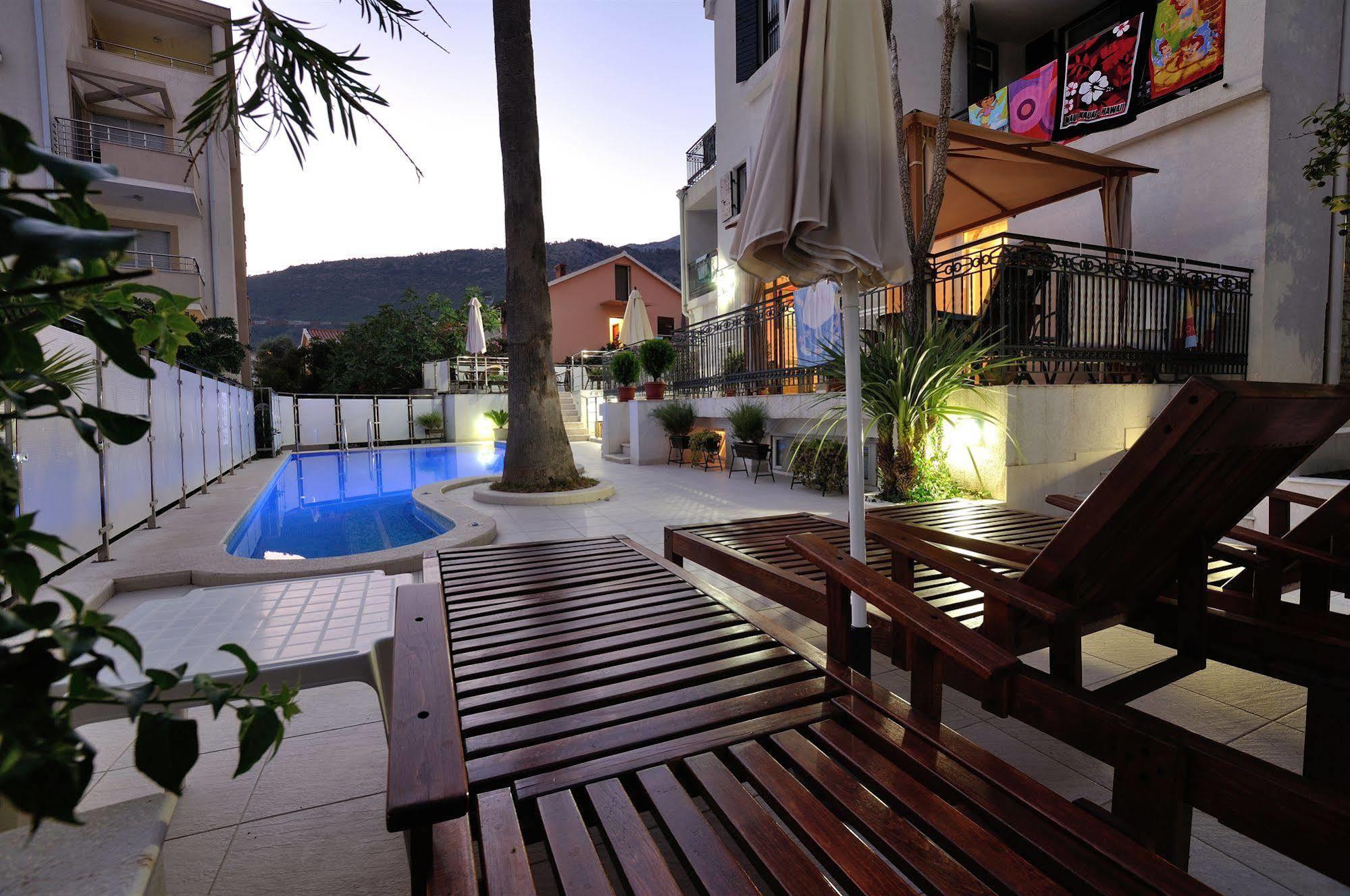 Petrovac Vila Duric - Ex Hotel Duric מראה חיצוני תמונה